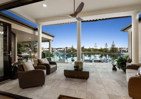 Luxury Waterfront Living: Deep Water Access!
