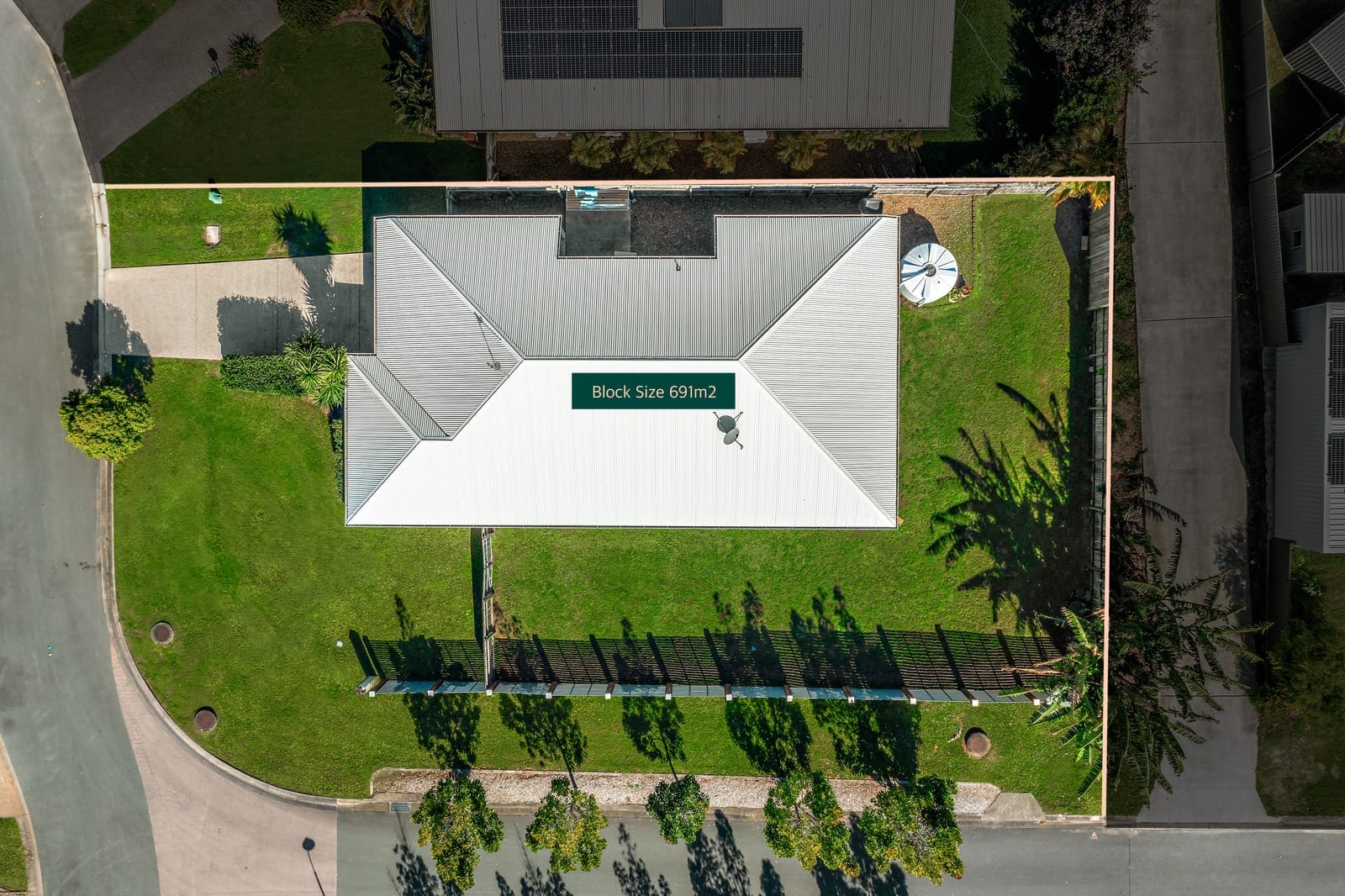 Corner Block, BIG Fenced Yard!