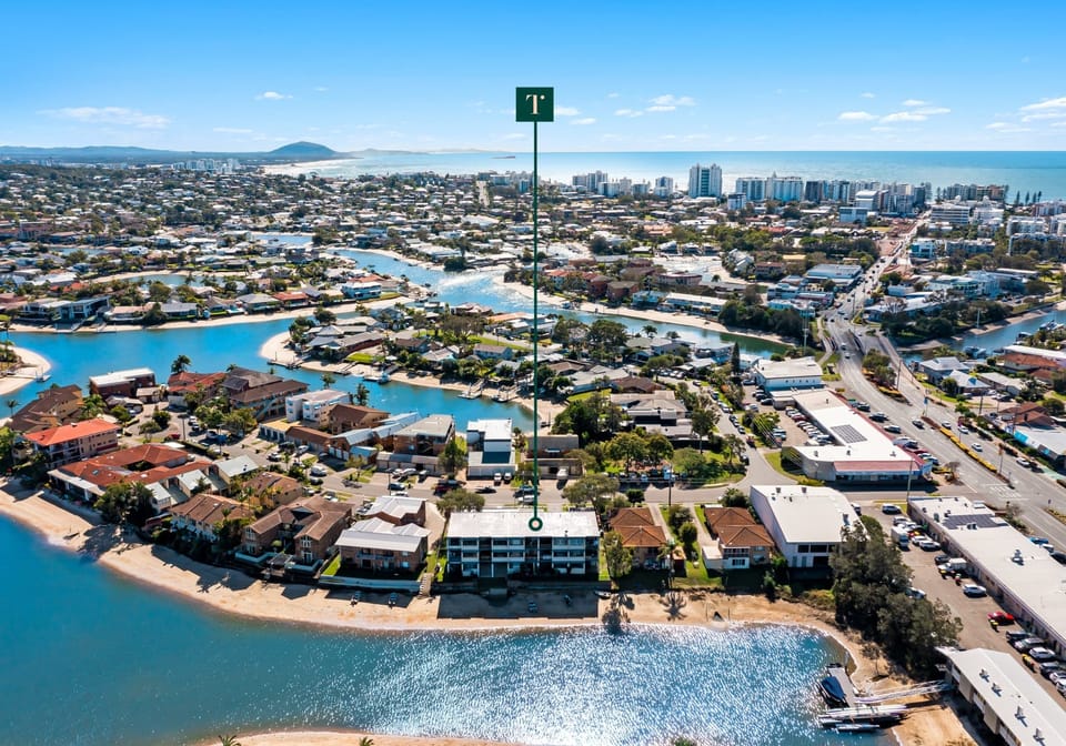 Entry Level GOLD: Mooloolaba + Waterfront!