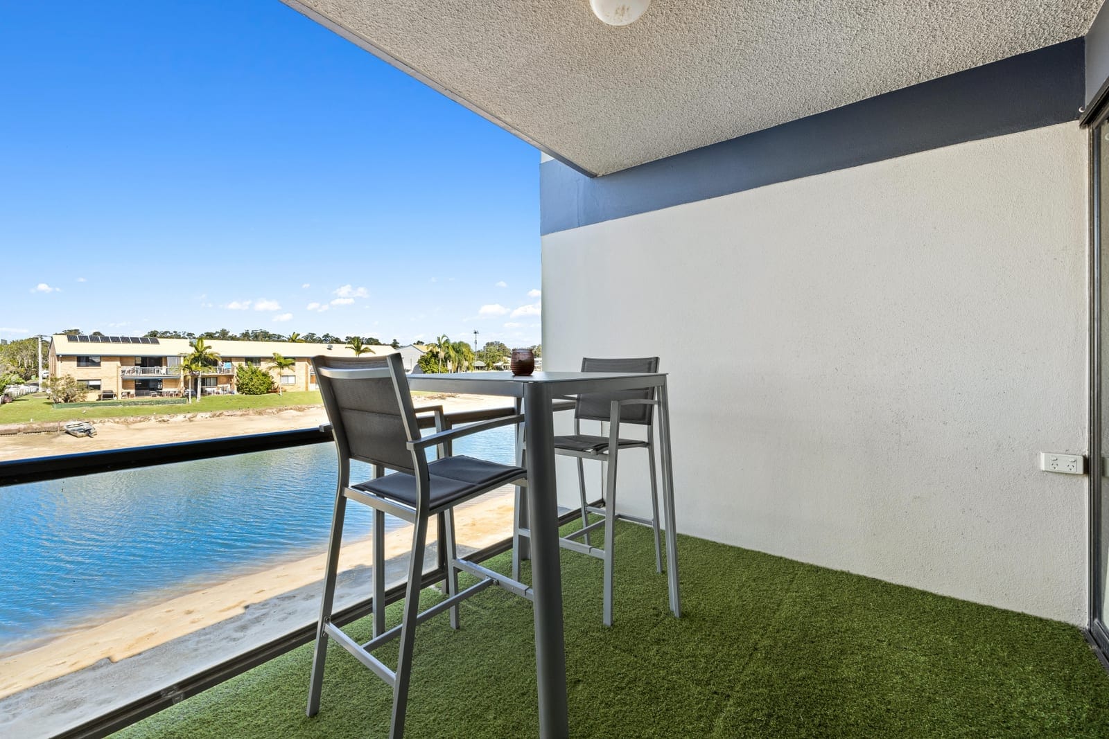 Entry Level GOLD: Mooloolaba + Waterfront!