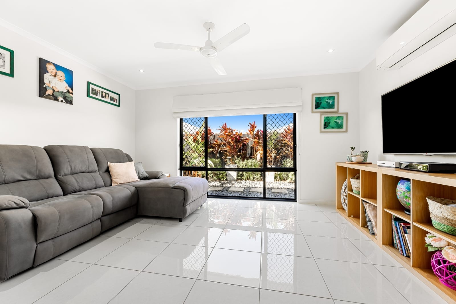 Modern comfort and privacy in leafy central position