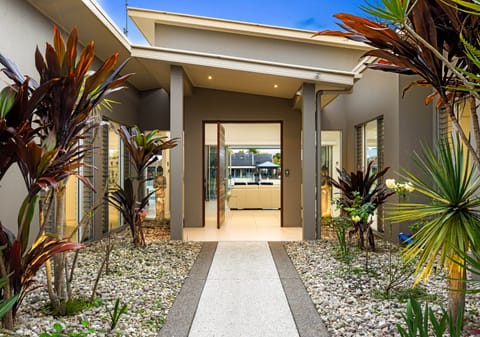 North-Facing Waterfront!