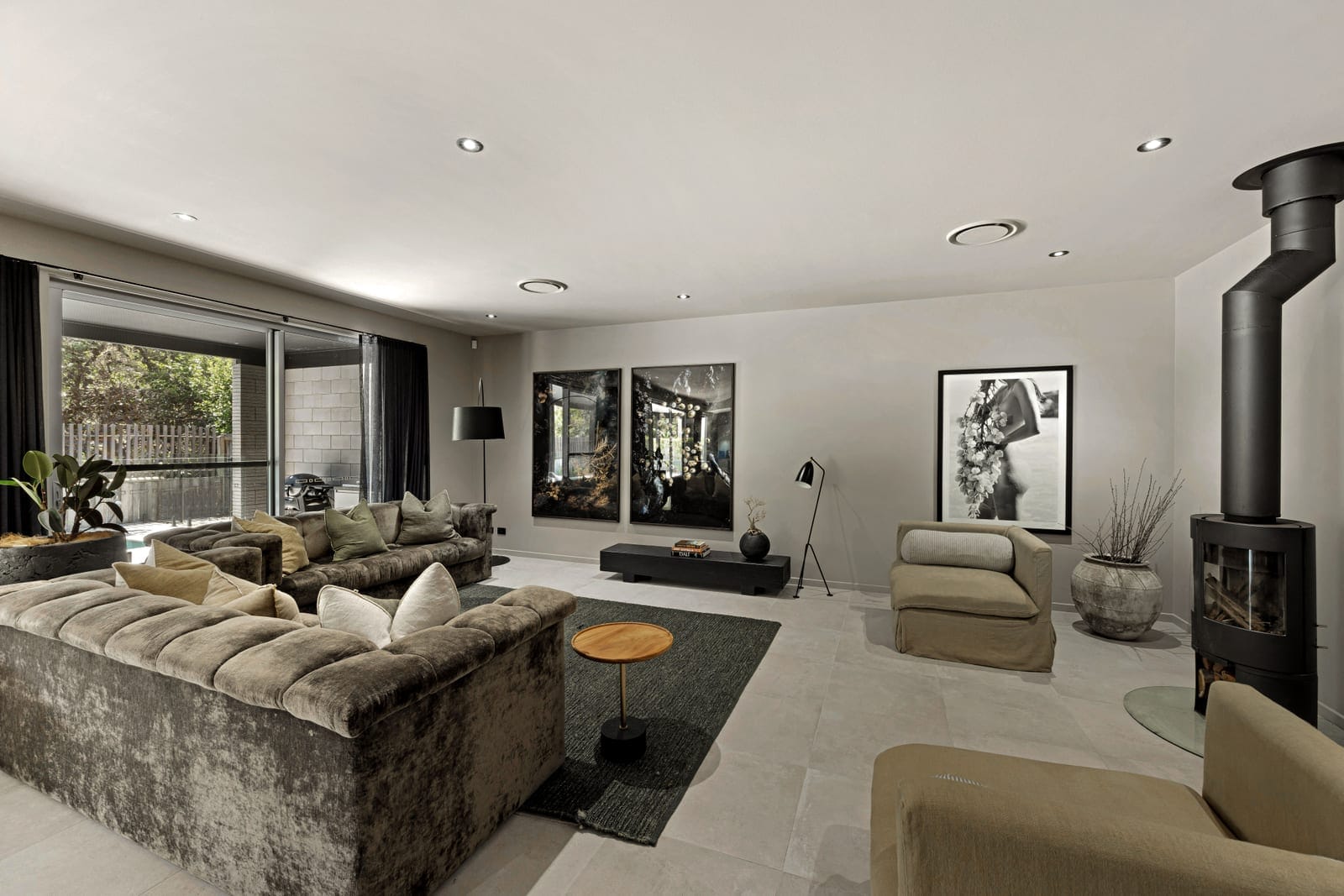 Single Level, Beachside Luxury!