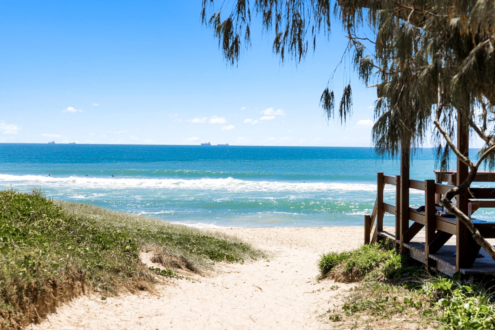 Single Level, Beachside Luxury!