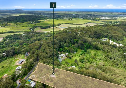 Dual Living, 11 Acres, Ocean Views to Mooloolaba!