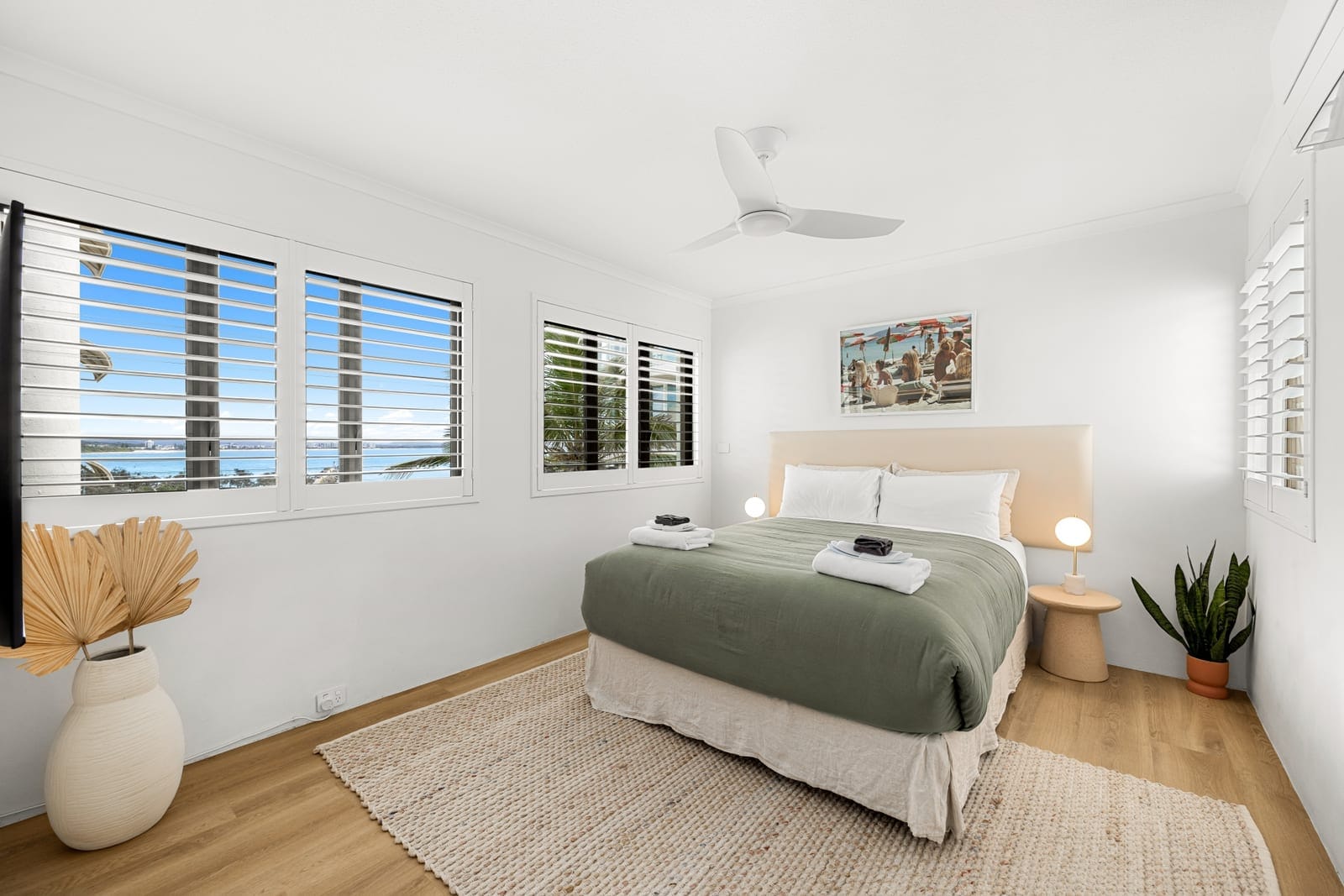 Top Floor, Blue-Chip Buddina Beachfront!