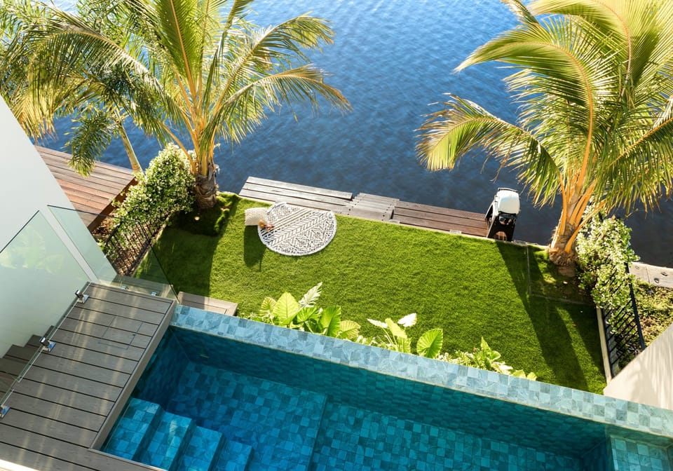 Executive Waterfront Living!