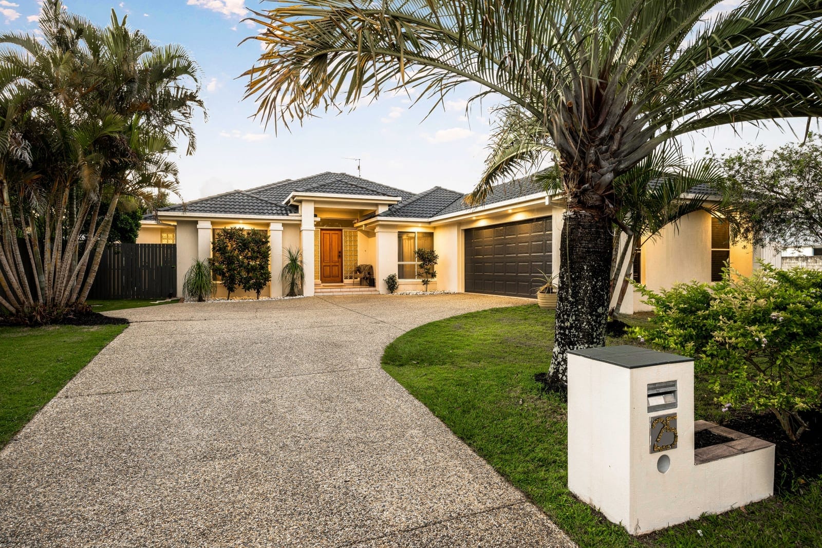 Waterfront Entertainer, Just in Time for Summer!