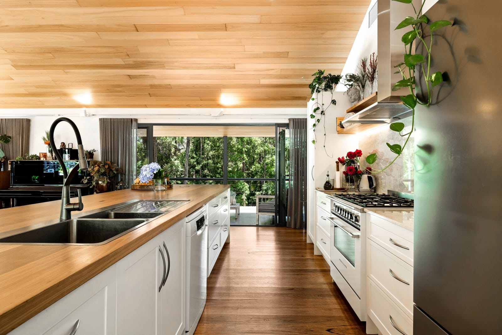Stunning Acreage Sanctuary