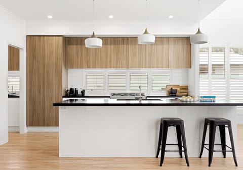Beachside Perfection: Family-Friendly & Stylish!