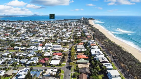 Unparalleled duplex opportunity to tap into prized beachside market.