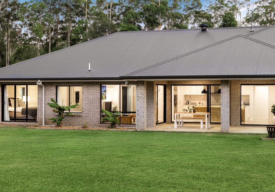 Flat Acreage In The Prestigious Palmview Forest