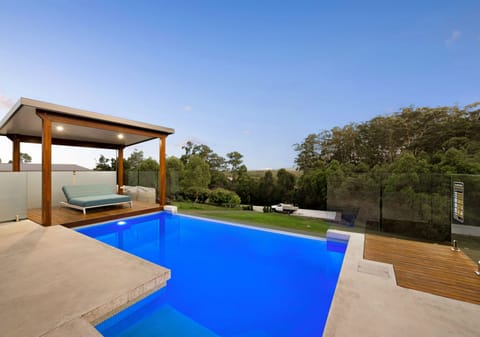 The COMPLETE Family Home!