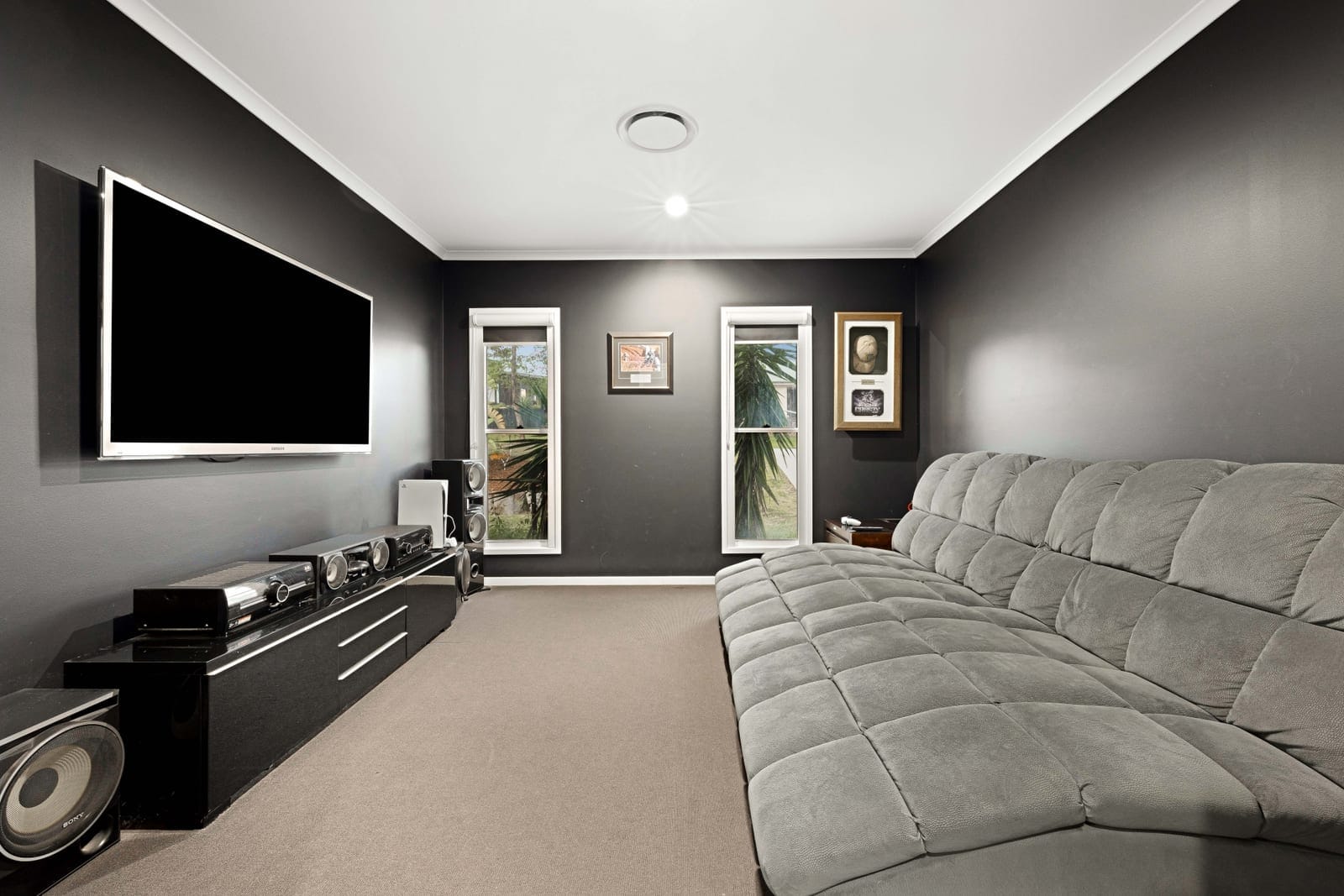 The COMPLETE Family Home!