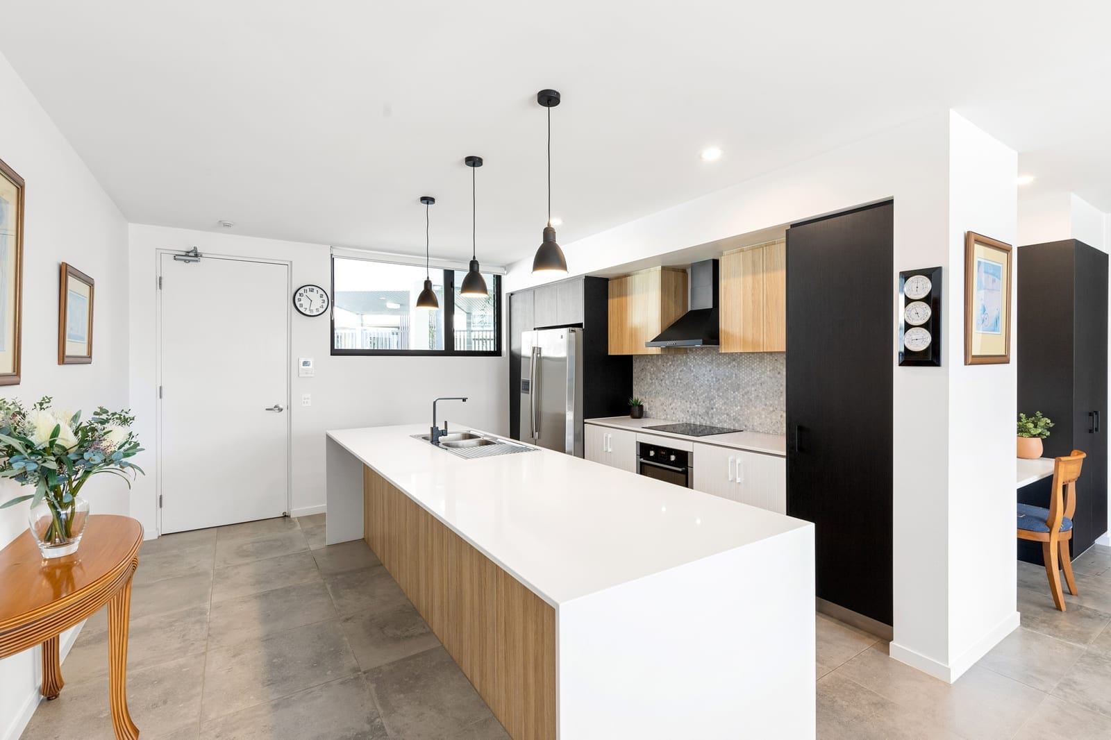 Stylish Executive Living, Blue Chip Location