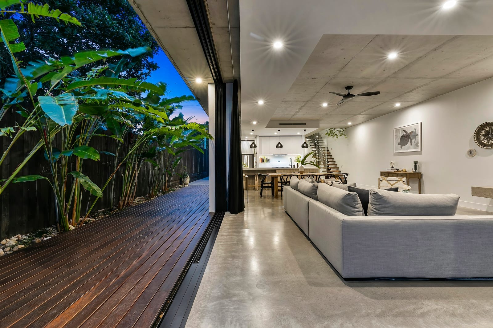 Award Winning Home in Premium Beachside Location