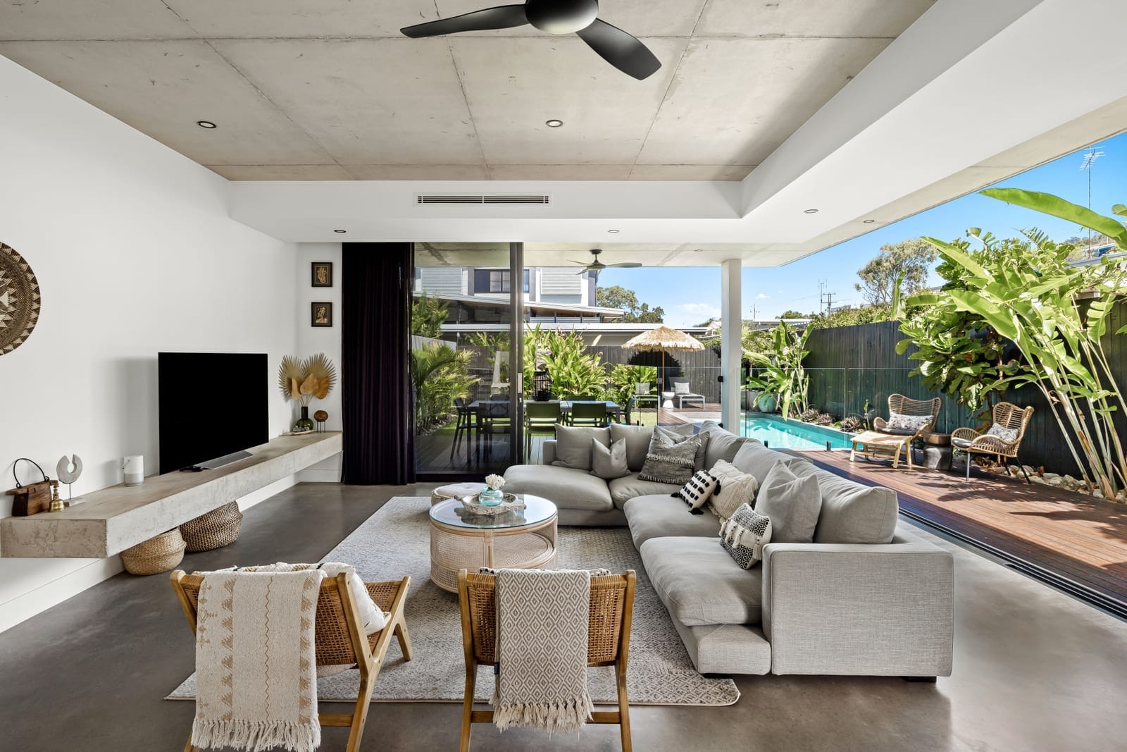 Award Winning Home in Premium Beachside Location