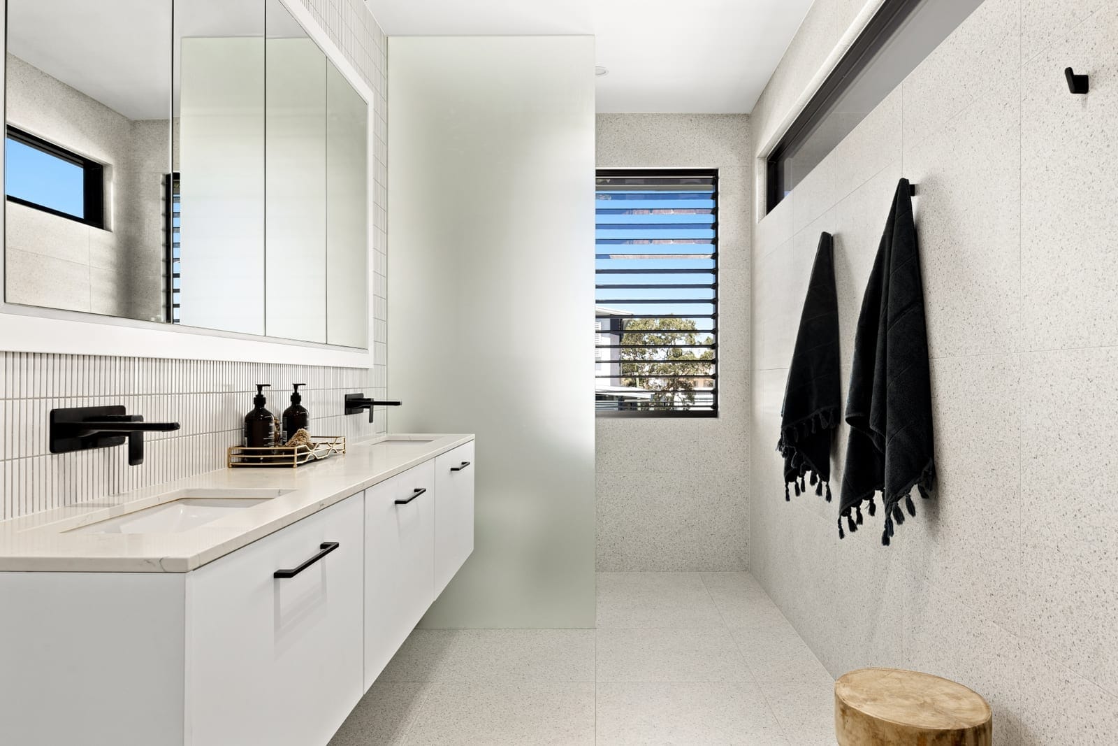 Award Winning Home in Premium Beachside Location