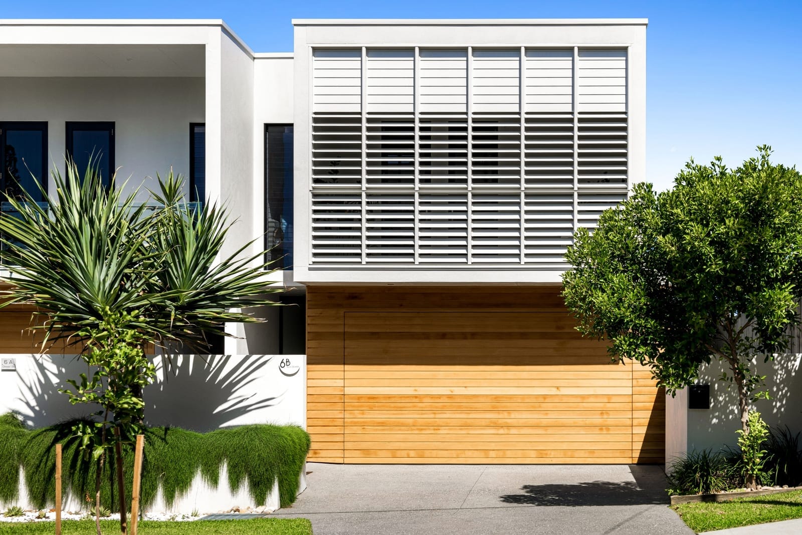 Award Winning Home in Premium Beachside Location