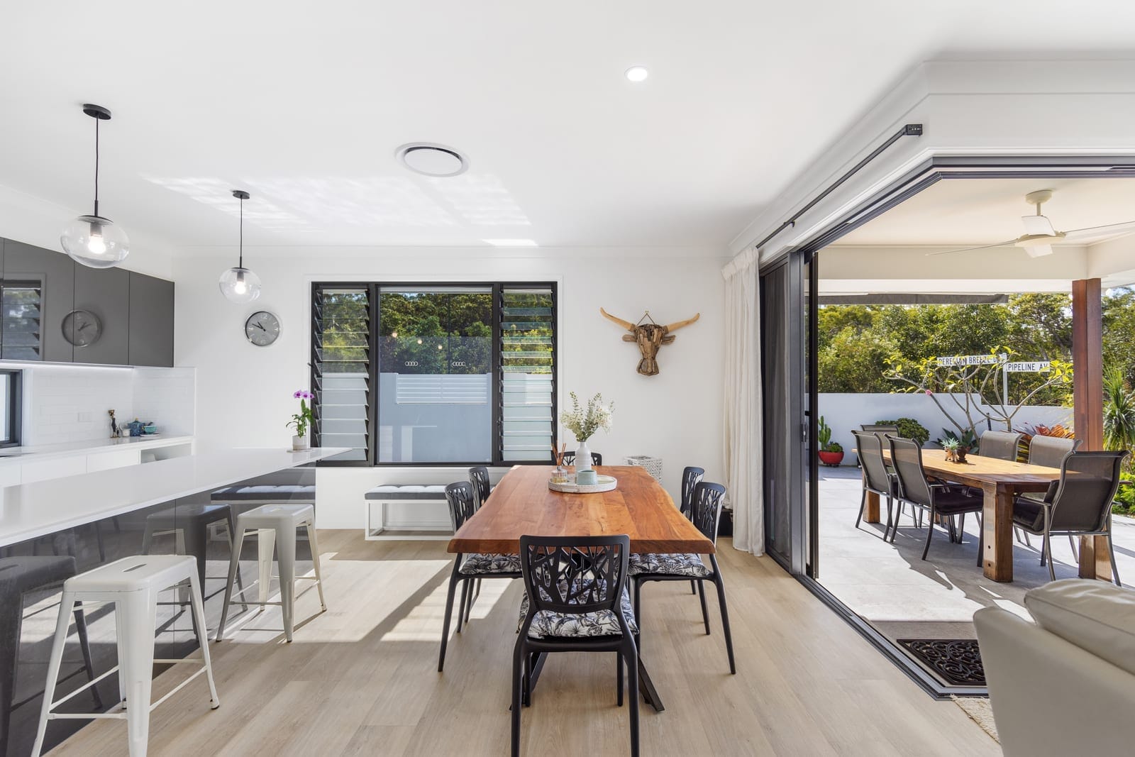 North Facing Entertainer!