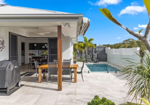 North Facing Entertainer!