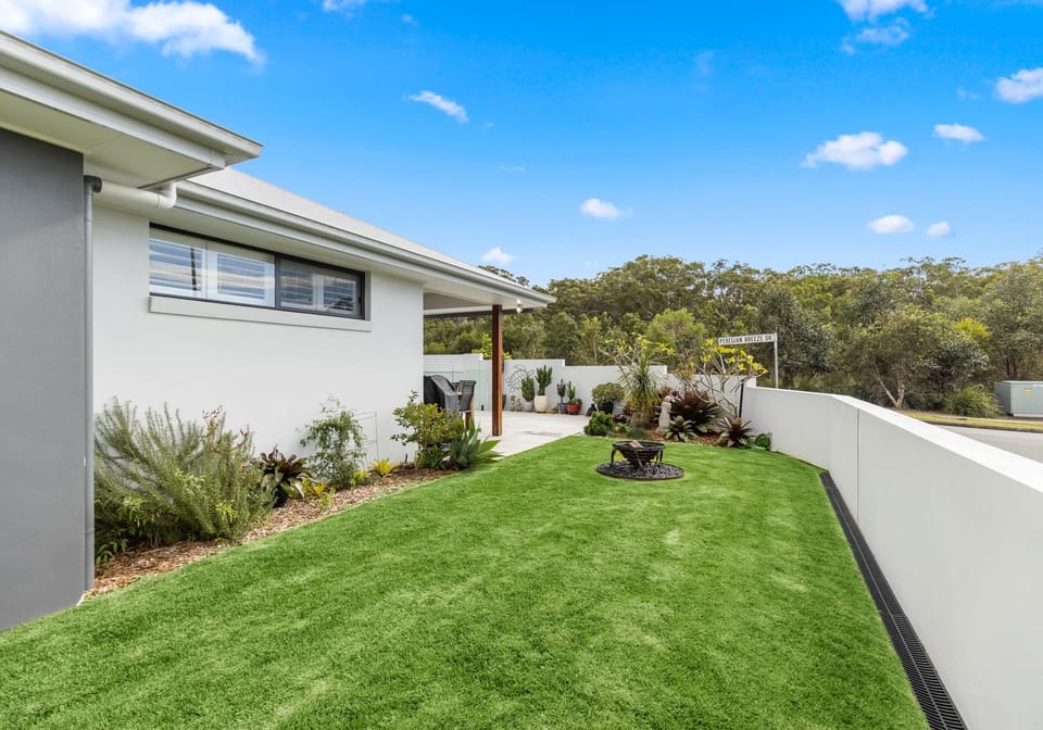 North Facing Entertainer!