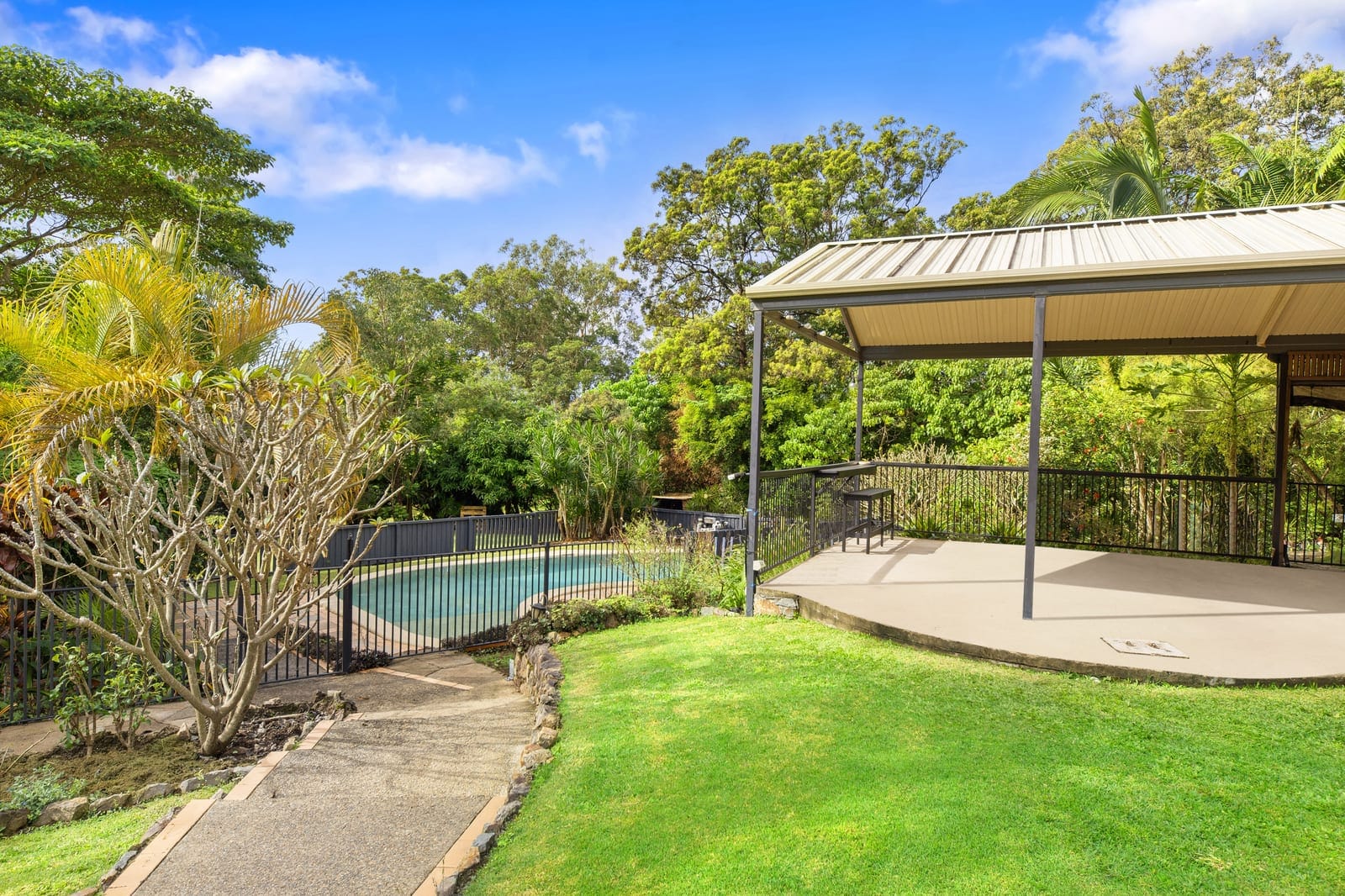 Charming countryside retreat, just 10 minutes to Coolum Beach