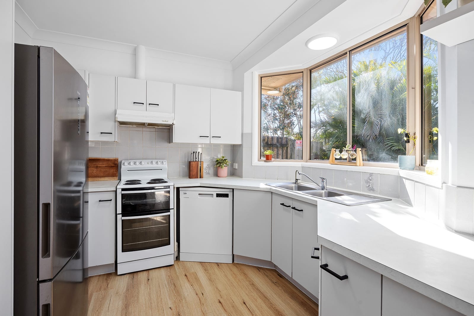 Low Maintenance Living 500m from the Beach