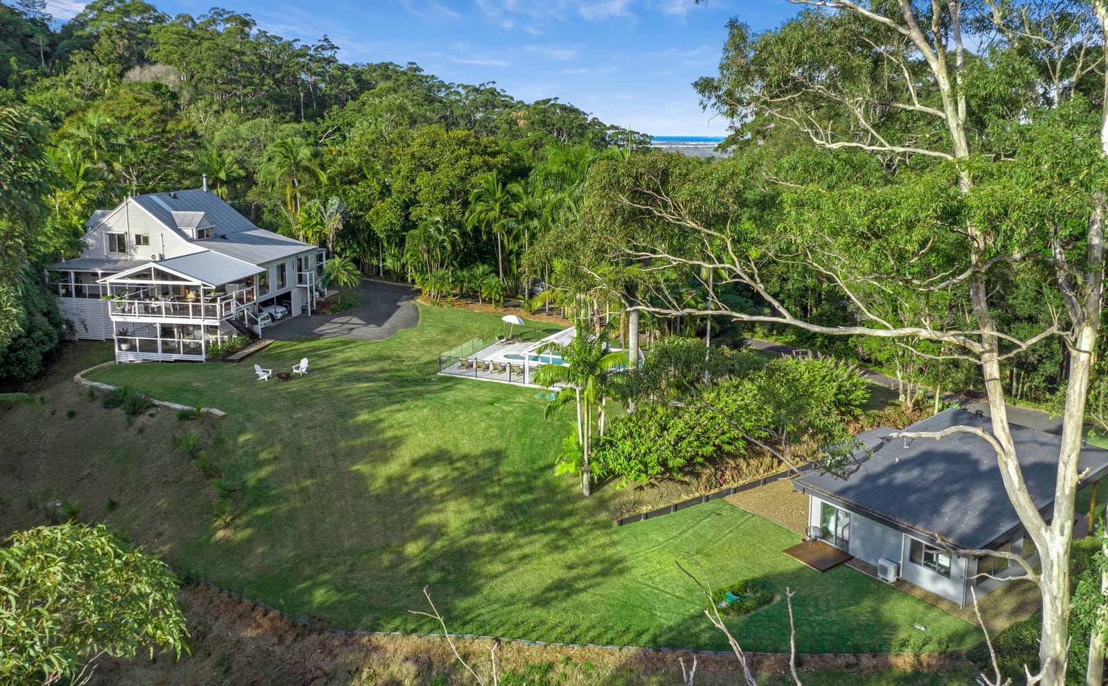 2 Homes: First Class Acreage Property!