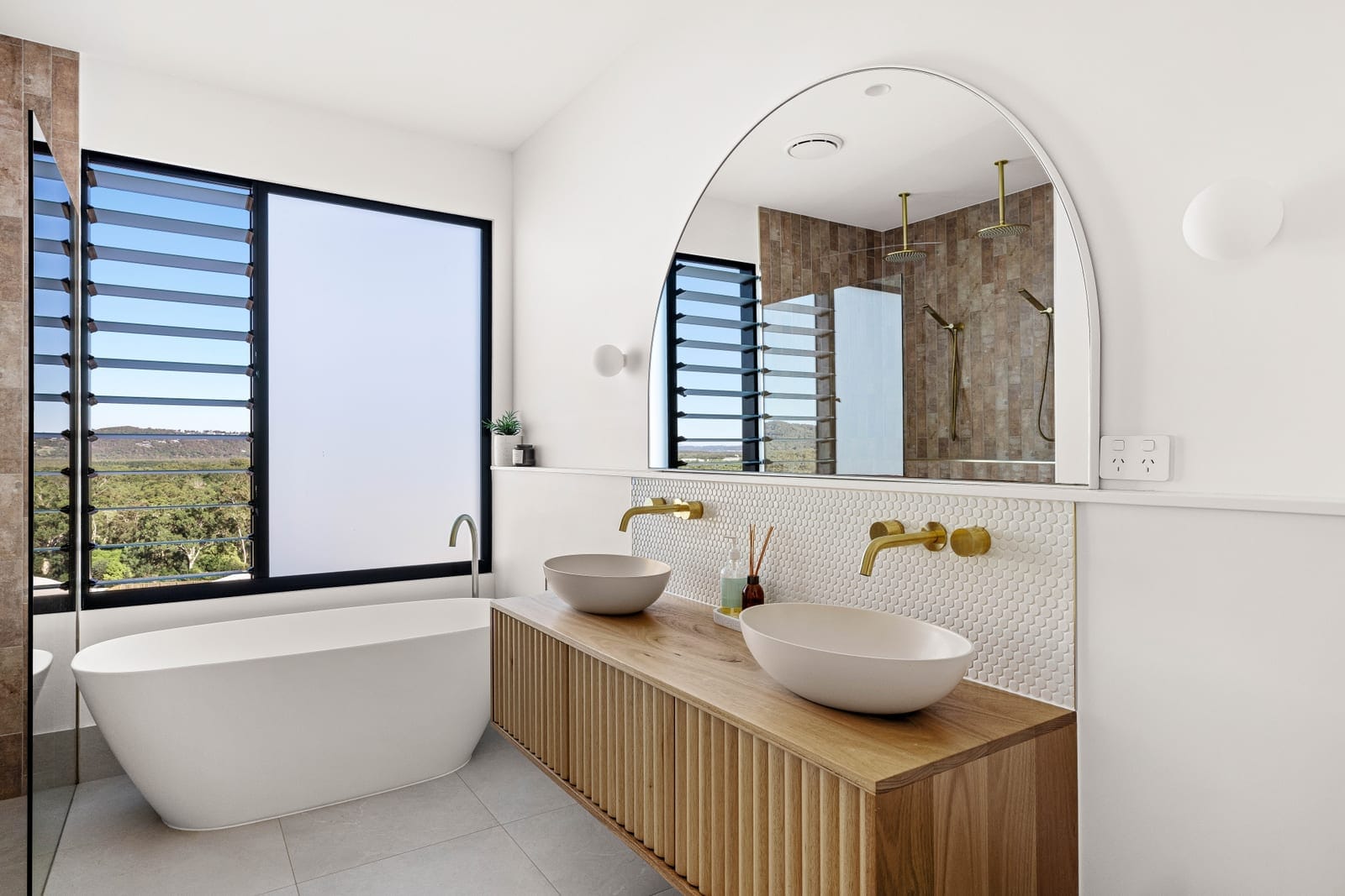 Designer Luxury Atop Peregian's Highest Point: Sunset Views