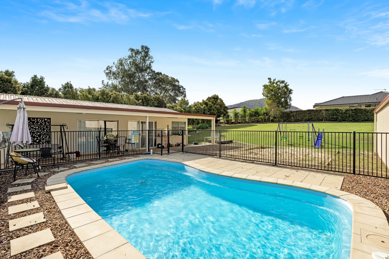 Mountain View Entertainer: Options Galore!