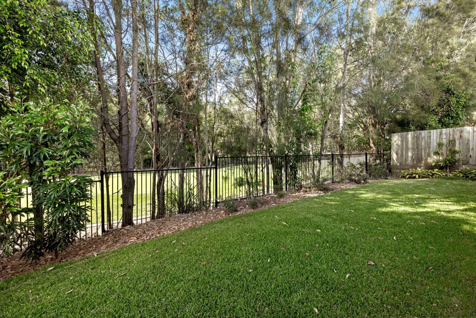 Easy care, Single-level Home with Golf Course Backdrop!