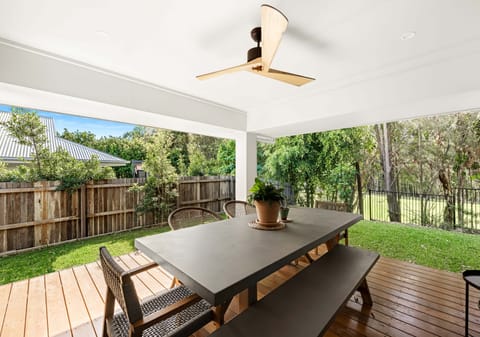 Easy care, Single-level Home with Golf Course Backdrop!
