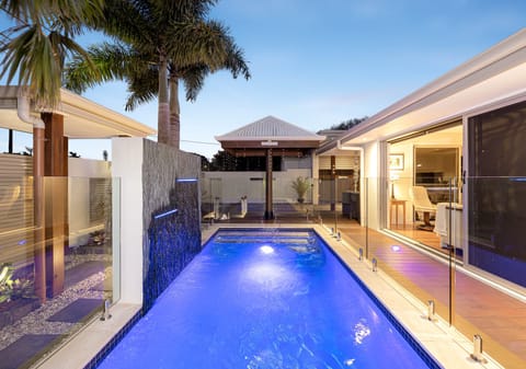 Elegant Sanctuary in Central Coolum Beach