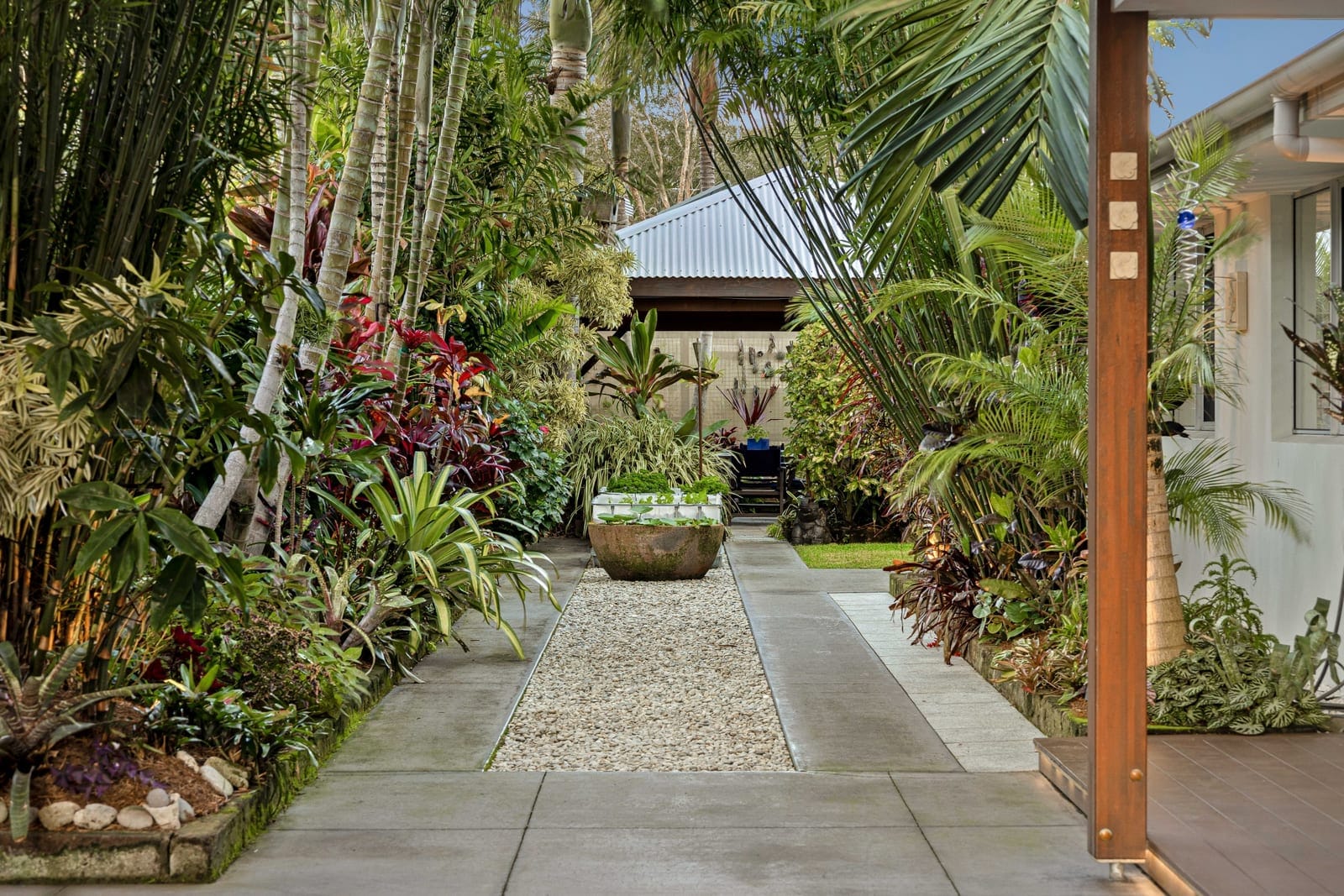 Elegant Sanctuary in Central Coolum Beach