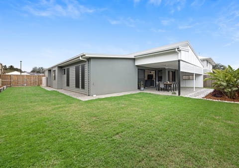 Stylish ‘As New’ Designer Home