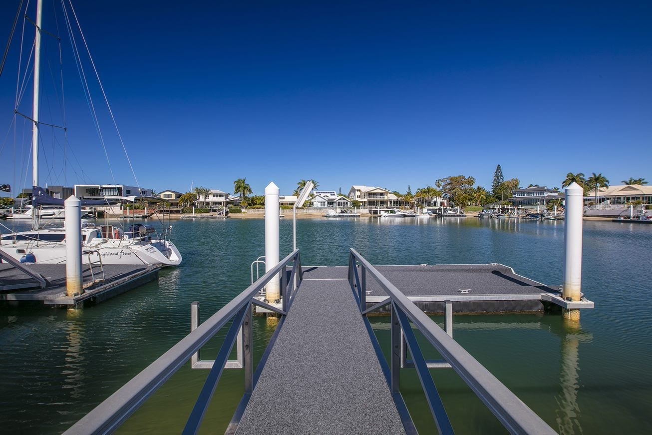 Waterfront Magnificence – Prestige, Lifestyle, Location!