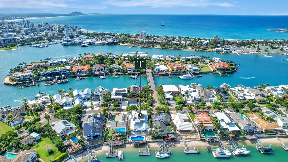 Waterfront Magnificence – Prestige, Lifestyle, Location!