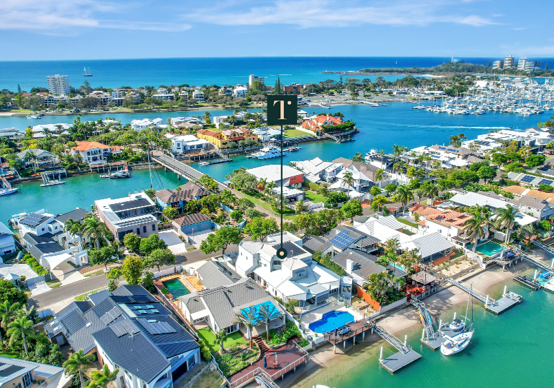 Waterfront Magnificence – Prestige, Lifestyle, Location!