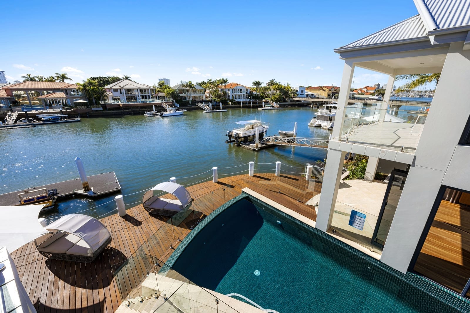 North Facing Blue-Chip Riverfront