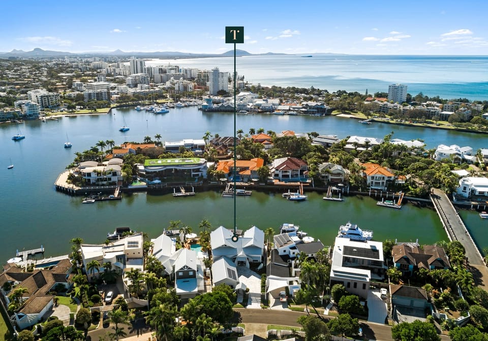 North Facing Blue-Chip Riverfront