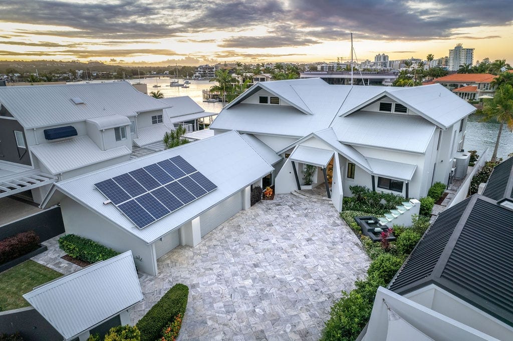 North Facing Blue-Chip Riverfront
