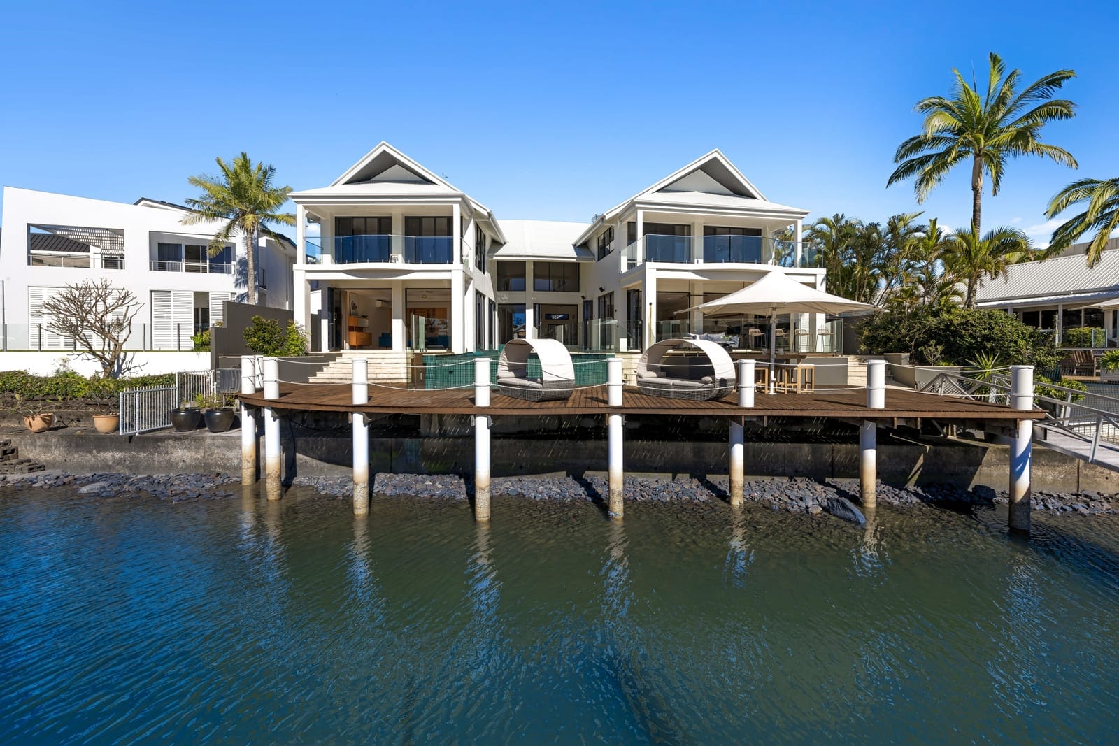 North Facing Blue-Chip Riverfront