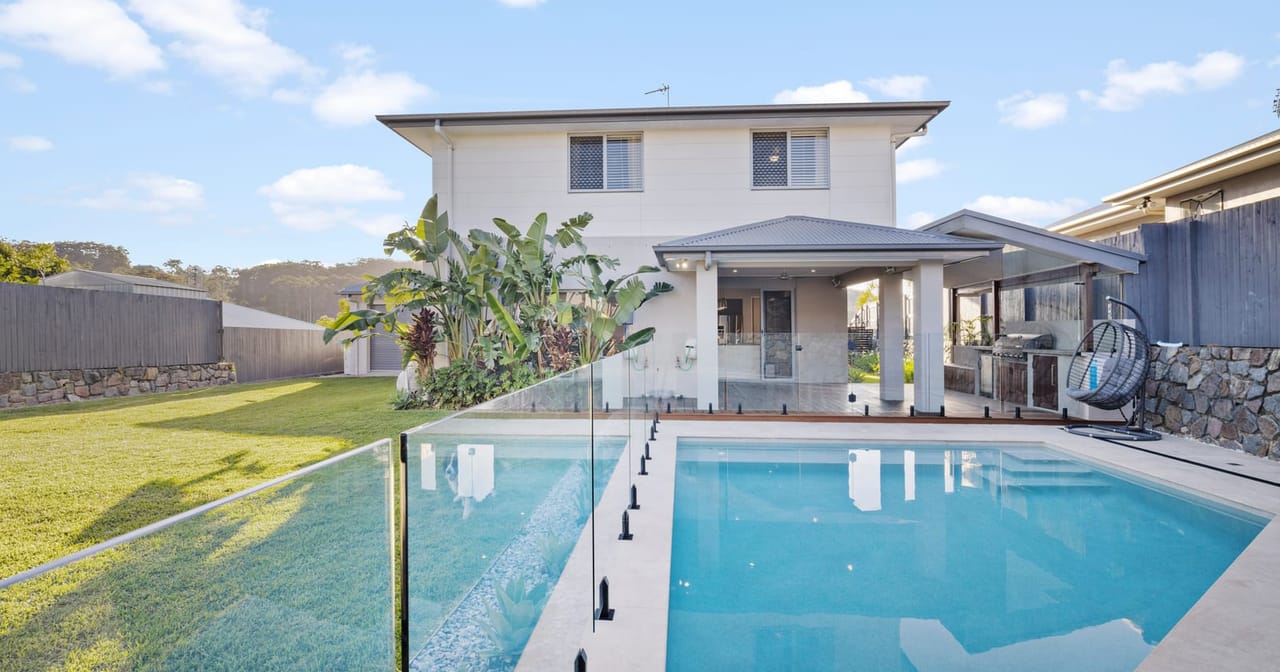 13 Perren Crescent — photo 2