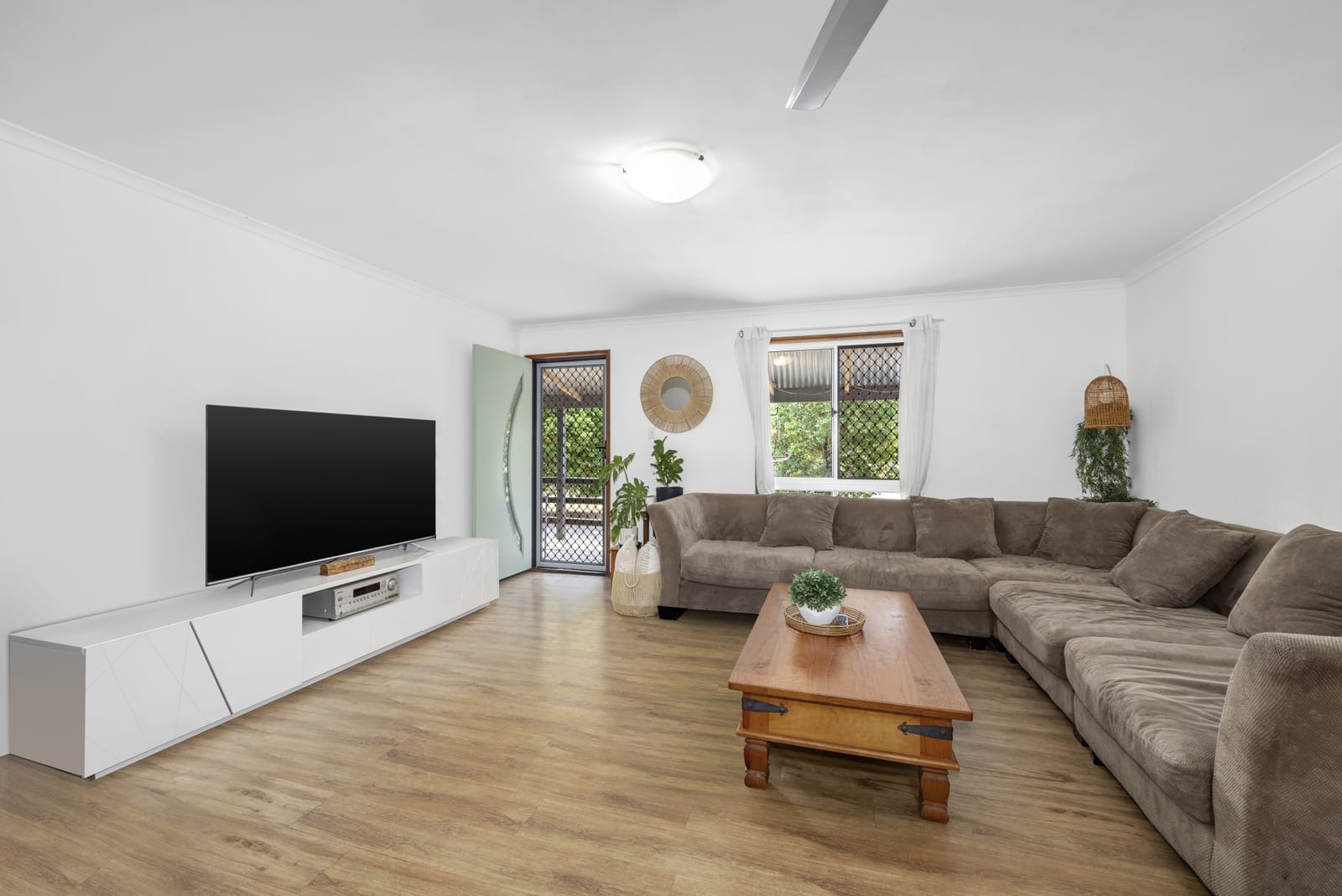 Peaceful Beerwah Retreat on a Spacious One-Acre Lot