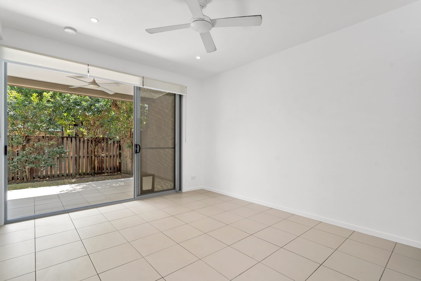 Low Maintenance, Beachside Delight