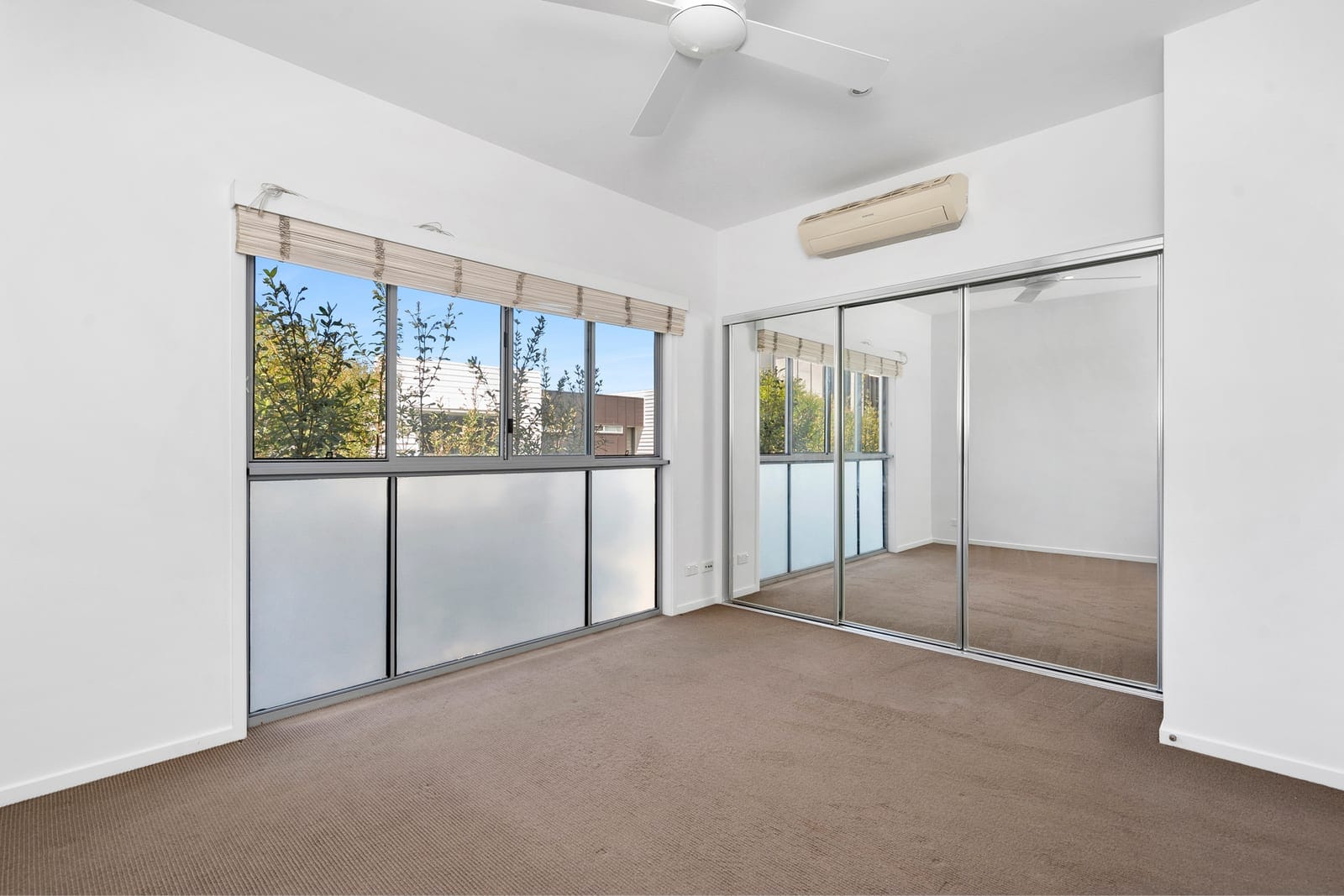 Low Maintenance, Beachside Delight