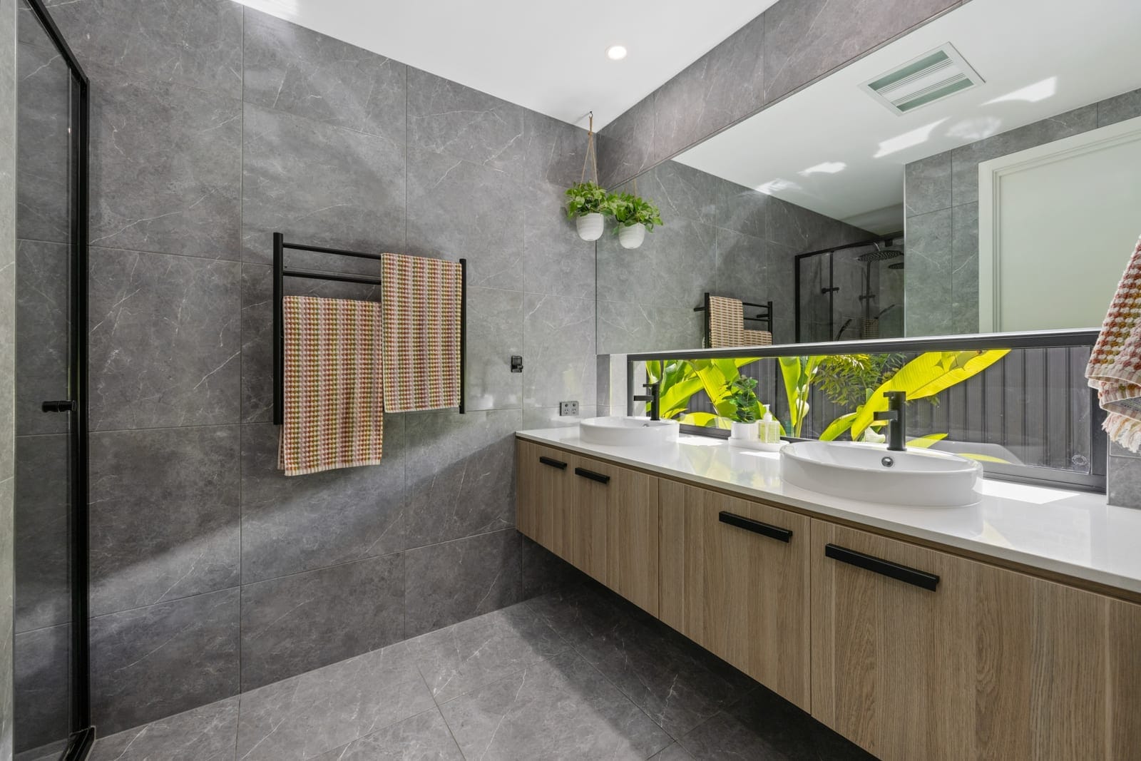 Contemporary Luxury, Effortless Elegance, Side Access Gem!
