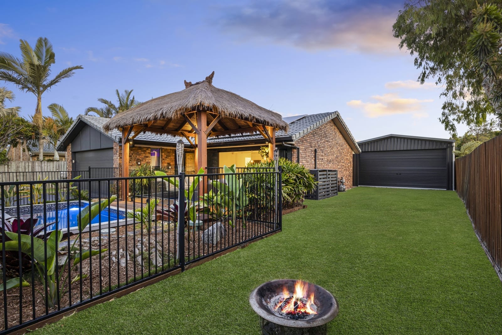 Beachside Entertainer, Family & Lifestyle Perfection!