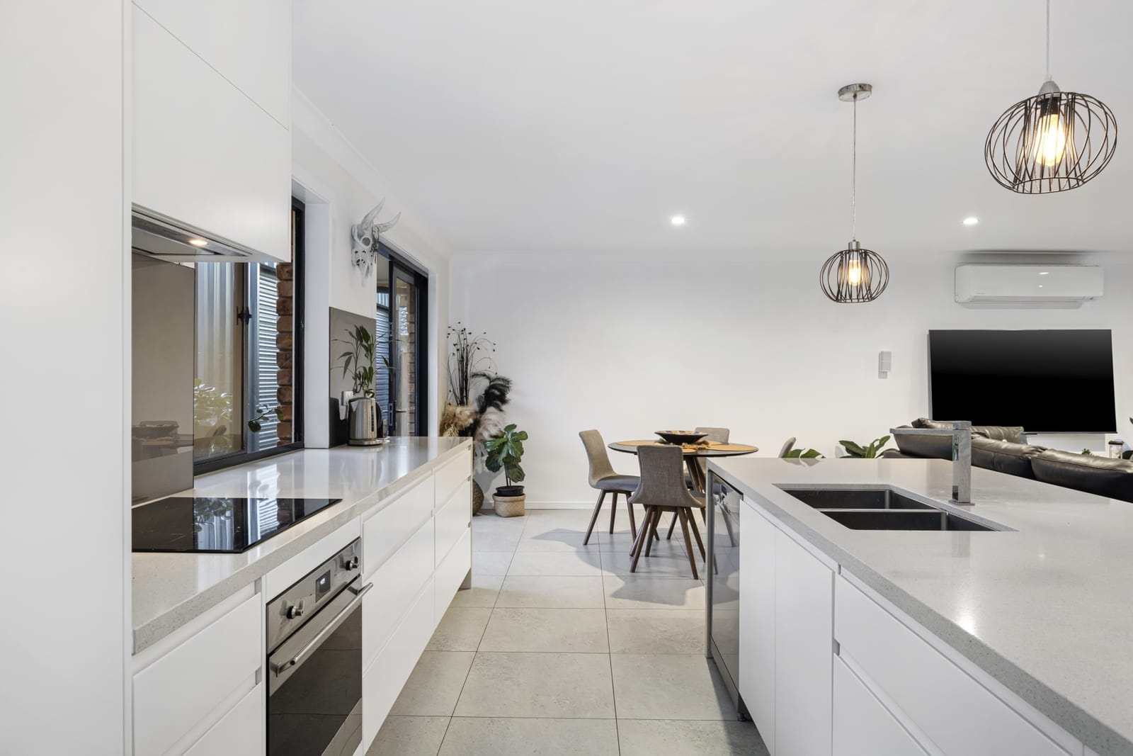 Beachside Entertainer, Family & Lifestyle Perfection!